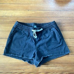 Vuori Excellent Used Condition Vintage Ripstop shorts charcoal xs womens